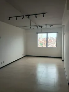 Sala Comercial à venda, 28m² no Acupe, Salvador