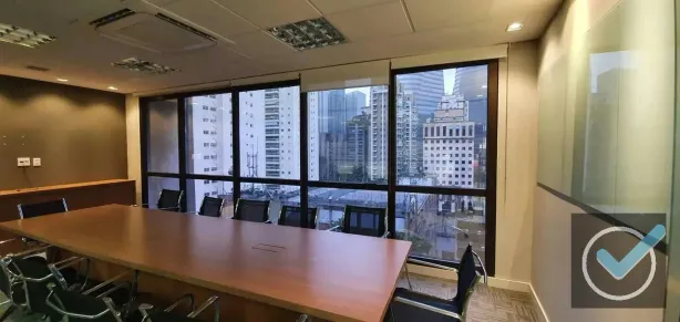 Sala Comercial para alugar, 251m² no Vila Olímpia, São Paulo
