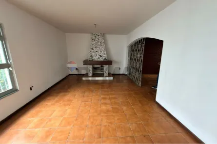 Casa com 3 Quartos para alugar, 300m² no Centro, Bragança Paulista
