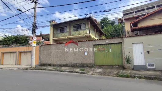Casa com 3 Quartos à venda, 300m² no Santa Cruz, Belo Horizonte