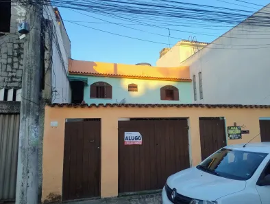 Sobrado com 2 Quartos para alugar, 60m² no Sol e Mar, Macaé