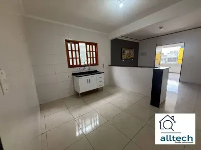 Casa com 4 Quartos para alugar, 240m² no Jardim Guilhermino, Guarulhos