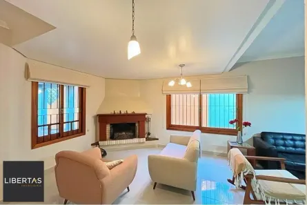 Casa com 3 Quartos à venda, 215m² no Espírito Santo, Porto Alegre