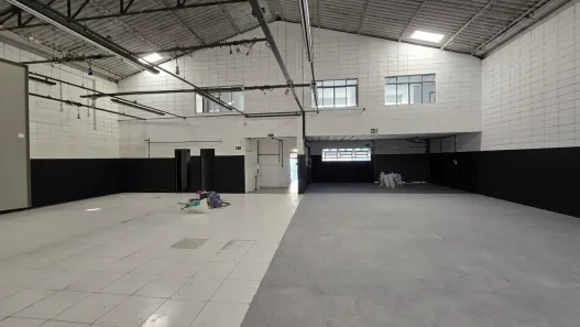 Galpão/Depósito/Armazém à venda, 400m² no Vila Antônio, São Paulo