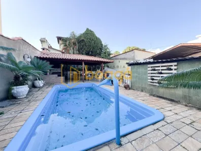 Casa com 3 Quartos à venda, 270m² no São Gotardo, Contagem