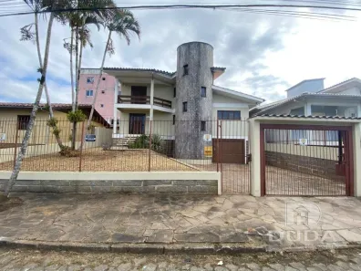 Casa com 4 Quartos à venda, 223m² no Pinheirinho, Criciúma