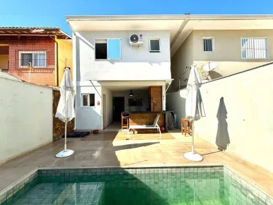 Casa com 4 Quartos à venda, 202m² no Piratininga, Niterói