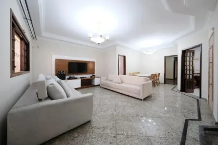 Sobrado com 4 Quartos à venda, 300m² no Jardim Triana, São Paulo