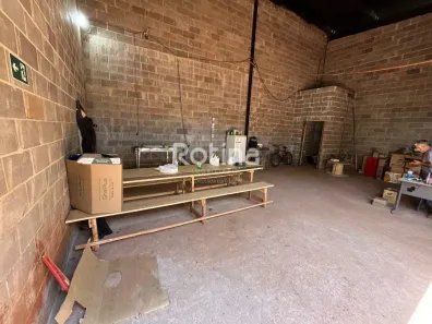 Ponto Comercial para alugar, 65m² no Cidade Jardim, Uberlândia