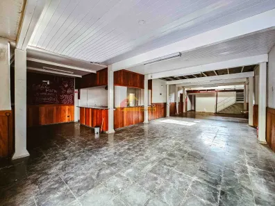 Ponto Comercial para alugar, 182m² no Centro, Divinópolis