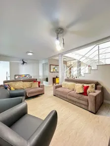 Sobrado com 3 Quartos à venda, 180m² no Centro, Balneário Camboriú