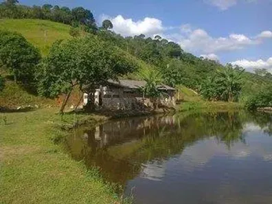 Fazenda/Sítio com 3 Quartos à venda, 33000m² no Vecchi, Cachoeiras de Macacu