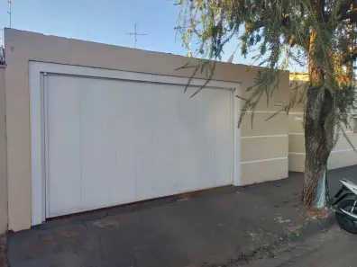 Casa com 3 Quartos à venda, 247m² no Jockey Club, Barretos