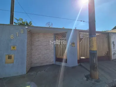 Casa com 2 Quartos à venda, 175m² no Jardim Santa Lúcia, Araraquara