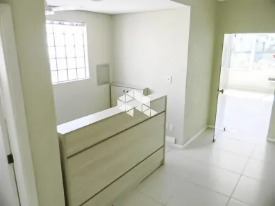 Prédio Comercial à venda, 467m² no Menino Deus, Porto Alegre