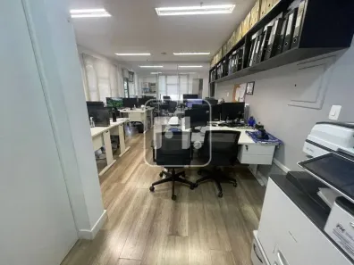 Sala Comercial à venda, 200m² no Vila Olímpia, São Paulo