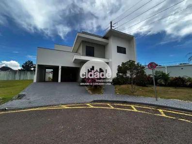 Sobrado com 6 Quartos para alugar, 274m² no Cataratas, Cascavel