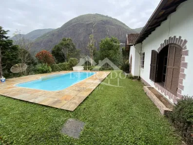 Casa com 4 Quartos à venda, 400m² no Fazenda Inglesa, Petrópolis