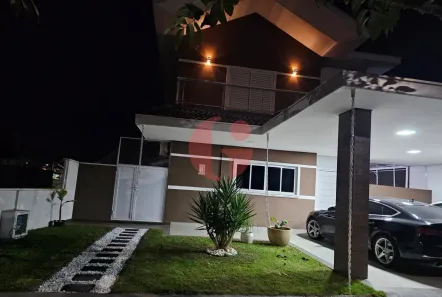 Casa de Condomínio com 3 Quartos à venda, 290m² no Urbanova, São José dos Campos