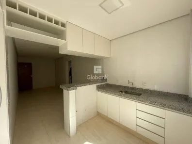 Apartamento com 2 Quartos para alugar, 63m² no Raul Lourenço, Montes Claros