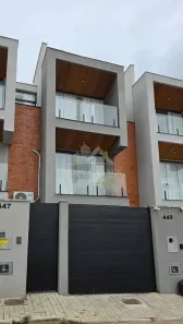Casa com 3 Quartos para alugar, 200m² no Santa Catarina, Juiz de Fora