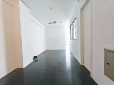 Sala Comercial para alugar, 68m² no Green Valley Alphaville, Barueri