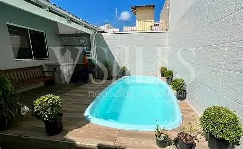 Sobrado com 3 Quartos à venda, 170m² no Fazendinha, Itajaí