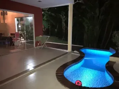 Casa de Condomínio com 3 Quartos para alugar, 289m² no Tarumã, Manaus