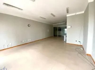 Sala Comercial para alugar, 48m² no Cremação, Belém