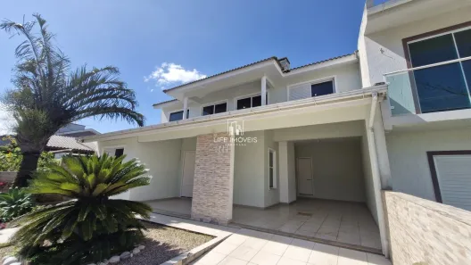 Casa com 5 Quartos para alugar, 300m² no centro, Garopaba