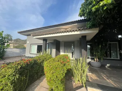 Casa de Condomínio com 4 Quartos à venda, 1000m² no Campo Grande, Rio de Janeiro