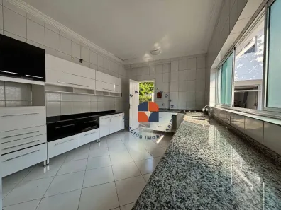 Casa com 3 Quartos para alugar, 216m² no Alto da Lapa, São Paulo
