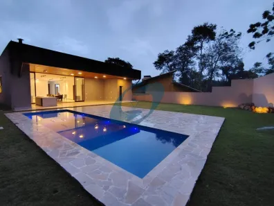 Casa com 4 Quartos para alugar, 450m² no Vila Santista, Atibaia