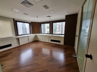 Sala Comercial à venda, 100m² no Itaim Bibi, São Paulo