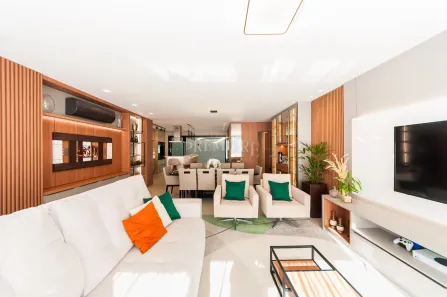 Casa com 4 Quartos à venda, 250m² no Campo Comprido, Curitiba