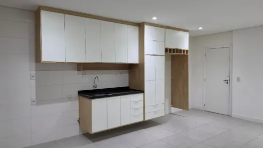 Apartamento com 3 Quartos para alugar, 80m² no Despraiado, Cuiabá