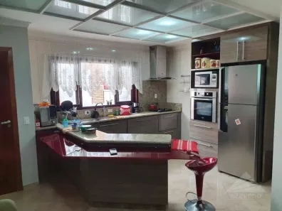 Sobrado com 3 Quartos para alugar, 336m² no Jardim Guapituba, Mauá