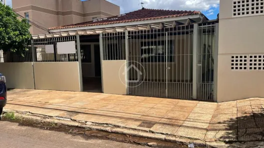 Casa com 3 Quartos à venda, 265m² no Centro, Campo Grande