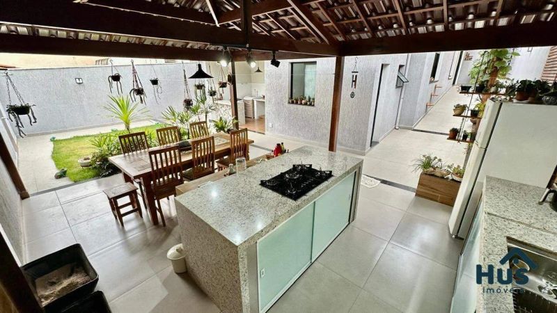 Casa com 4 quartos — Itapoã, Belo Horizonte