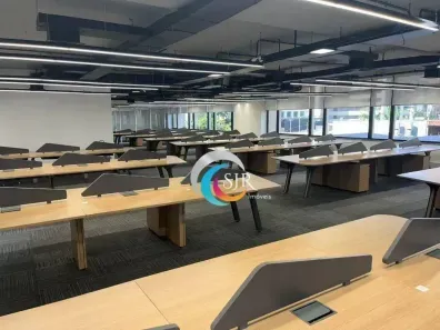 Sala Comercial para alugar, 245m² no Vila Olímpia, São Paulo