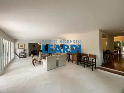 Sobrado com 4 Quartos à venda, 630m² no Boaçava, São Paulo