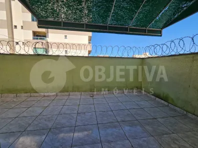 Apartamento com 3 Quartos para alugar, 125m² no Santa Mônica, Uberlândia