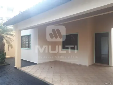 Casa com 3 Quartos à venda, 170m² no Santa Mônica, Uberlândia