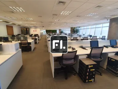 Sala Comercial para alugar, 356m² no Jardim das Acácias, São Paulo
