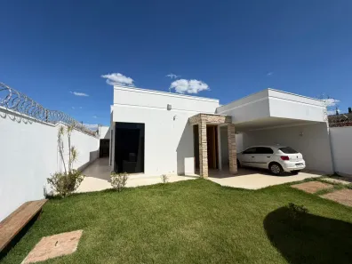 Casa com 3 Quartos à venda, 10m² no Centro, Araxá