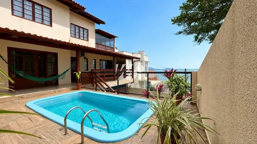 Casa com 3 Quartos à venda, 300m² no Centro, São José
