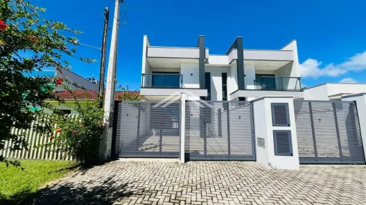 Sobrado com 3 Quartos à venda, 172m² no Barra do Saí, Itapoá