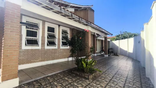 Casa com 3 Quartos à venda, 196m² no Vila Nossa Senhora das Graças, Taubaté