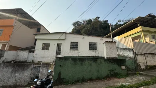 Casa com 2 Quartos à venda, 180m² no Grajaú, Juiz de Fora