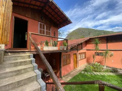 Casa com 5 Quartos à venda, 330m² no Itaipava, Petrópolis